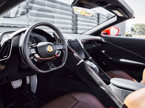 Used 2024 Ferrari Roma Spider RWD image 2
