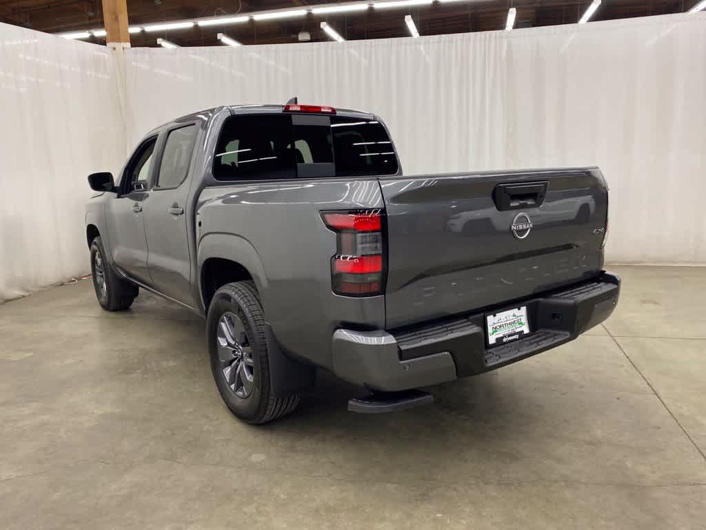 Used 2025 Nissan Frontier SV AWD/4WD image 4
