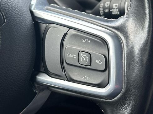 Used 2022 Jeep Wrangler Unlimited Sahara w/ Cold Weather Group AWD/4WD image 25