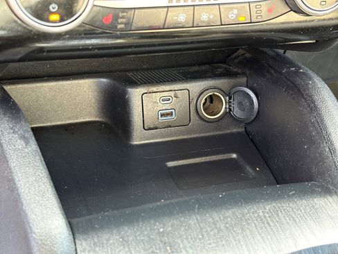 Used 2022 Ford Escape SE w/ Convenience Package image 32