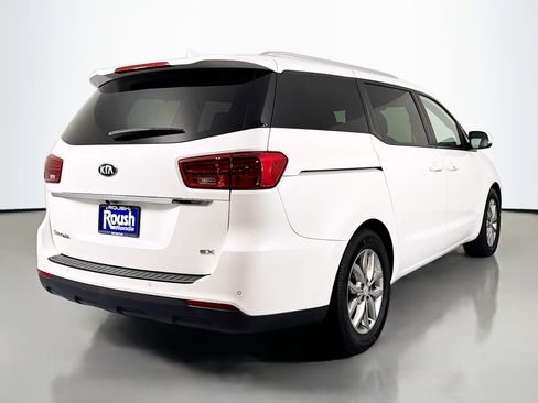 Used 2019 Kia Sedona EX image 5