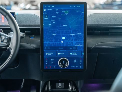 Certified 2025 Ford Mustang Mach-E Premium image 25