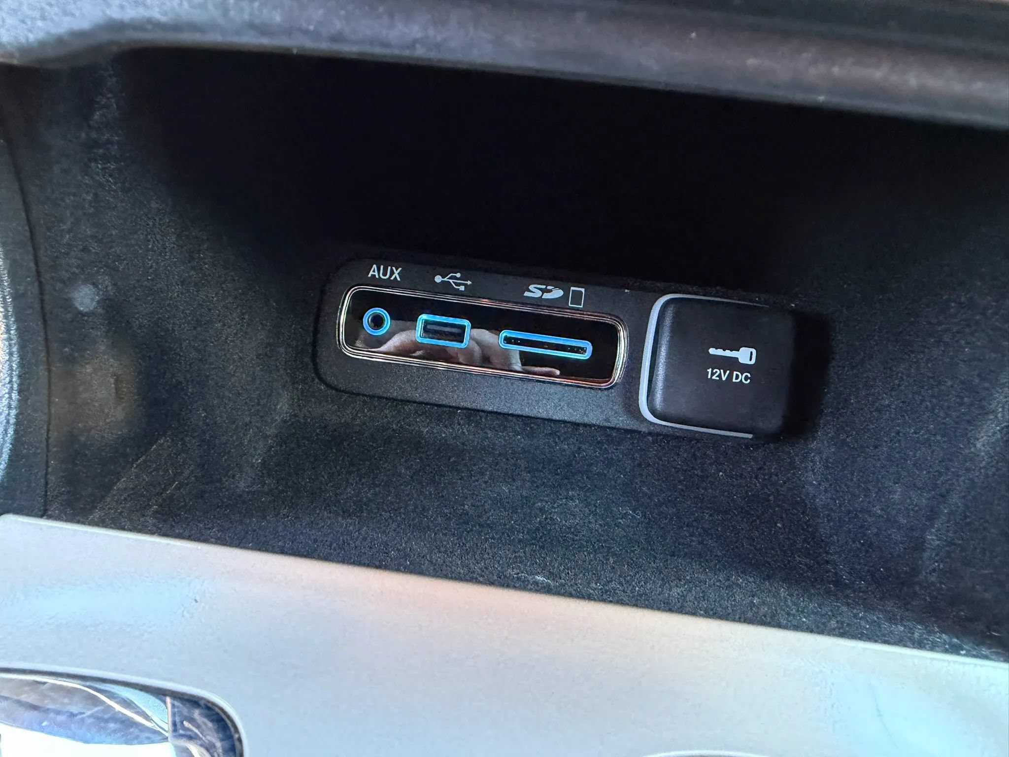Used 2017 Jeep Grand Cherokee Overland AWD/4WD image 32
