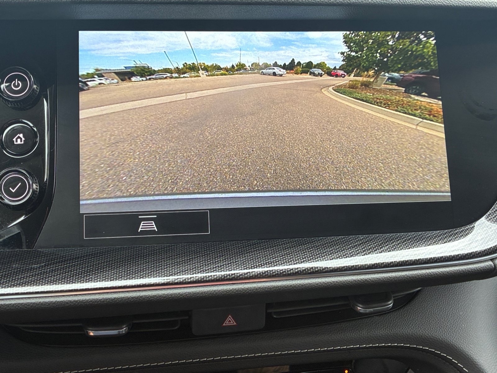 Used 2023 Buick Envision Essence FWD image 23