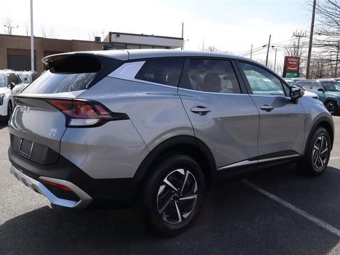 Certified 2025 Kia Sportage LX image 3