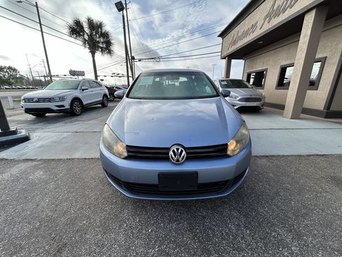 Used 2010 Volkswagen Golf 4-Door image 4