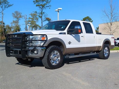 Used 2013 Ford F250 Lariat w/ Lariat Ultimate Pkg image 2