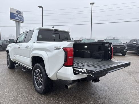 Used 2024 Toyota Tacoma TRD Sport w/ TRD Sport Premium Package image 16