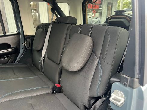 Used 2024 Jeep Wrangler Unlimited Rubicon 4xe image 24