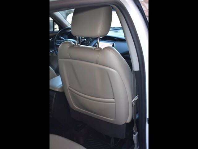 Used 2020 Cadillac XT4 Premium Luxury FWD image 26