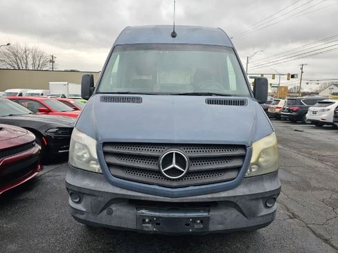 Used 2018 Mercedes-Benz Sprinter 2500 image 3