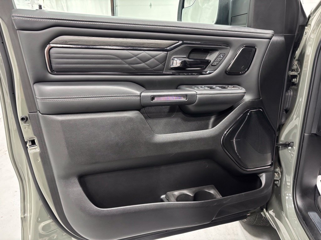 Used 2026 RAM 1500 Limited AWD/4WD image 8