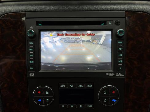 Used 2012 GMC Yukon XL Denali AWD/4WD image 45