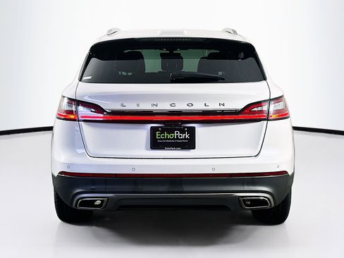 Used 2021 Lincoln Nautilus FWD w/ Equipment Group 101A image 7