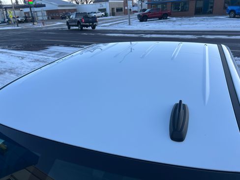 Used 2017 GMC Sierra 1500 Base image 9