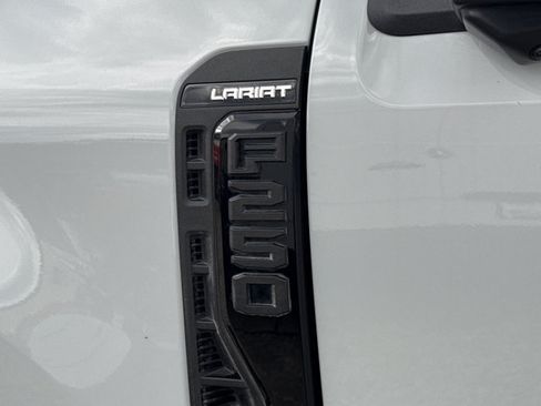 Used 2025 Ford F250 Lariat w/ Lariat Ultimate Package AWD/4WD image 5