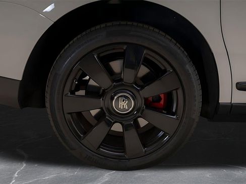 Used 2023 Rolls-Royce Cullinan image 53