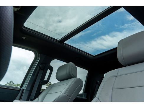 Used 2026 Toyota Tundra Limited AWD/4WD image 13