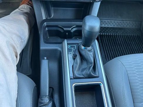 Used 2017 Toyota Tacoma SR5 w/ Tow Package AWD/4WD image 26