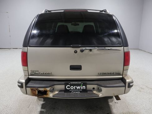 Used 1998 Chevrolet Blazer LS w/ Preferred Equipment Group RWD image 3