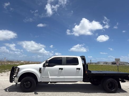 Used 2019 Ford F350 XL w/ Power Equipment Group AWD/4WD image 2