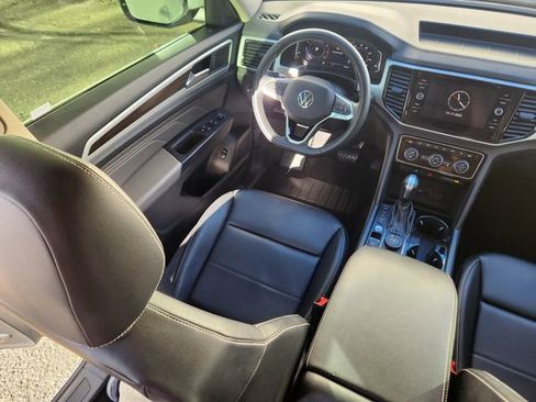 Used 2023 Volkswagen Atlas SE image 13