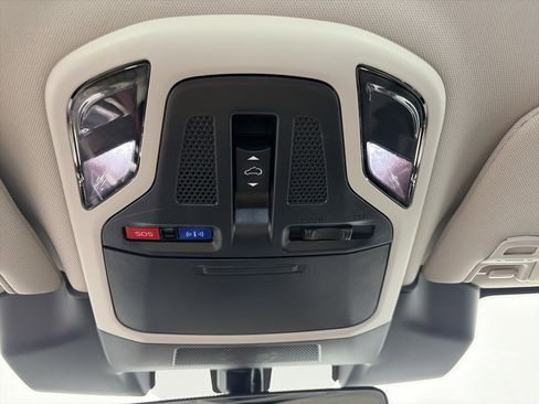 Used 2025 Subaru Legacy Limited image 31