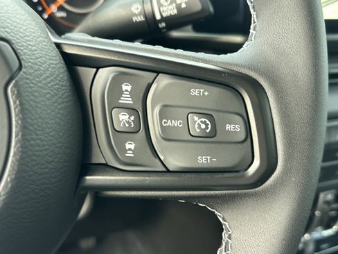 New 2026 Jeep Gladiator Mojave image 9