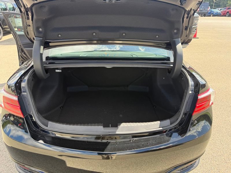 Used 2018 Acura ILX w/ Technology & A-SPEC Package FWD image 8