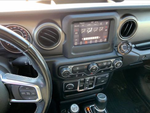 Used 2020 Jeep Gladiator Sport w/ Quick Order Package 24S image 7
