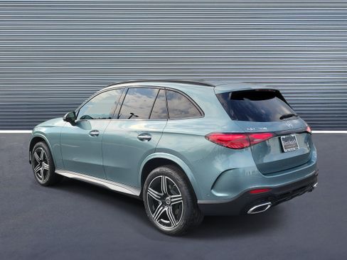 Used 2026 Mercedes-Benz GLC 300 image 4