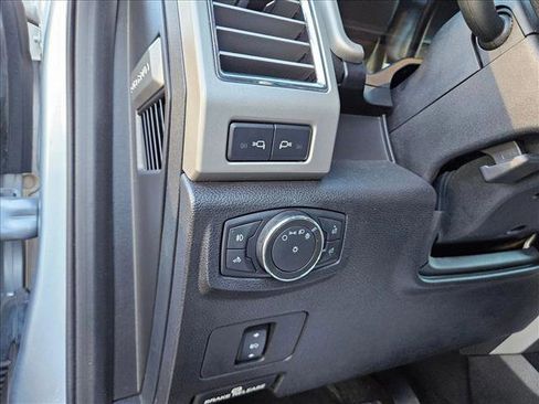 Used 2017 Ford F250 Lariat w/ Lariat Value Package image 10