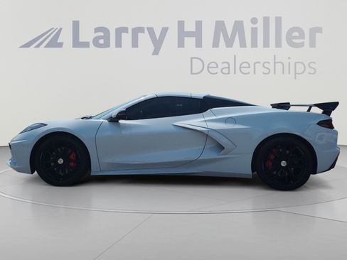 Used 2023 Chevrolet Corvette Stingray Premium Conv w/ Stealth Interior Trim Package RWD image 2