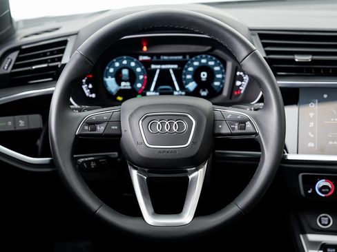 Certified 2025 Audi Q3 2.0T Premium Plus w/ Premium Plus Package image 11