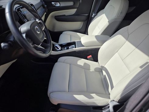 Used 2026 Volvo XC40 B5 Plus w/ Protection Package Premier AWD/4WD image 17