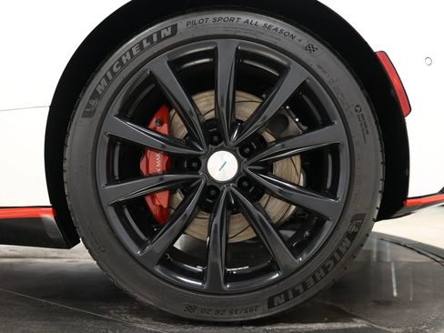 Used 2018 Aston Martin DB11 Coupe image 86