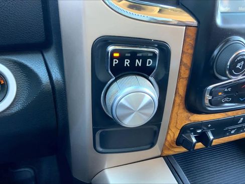 Used 2017 RAM 1500 Laramie Longhorn image 31