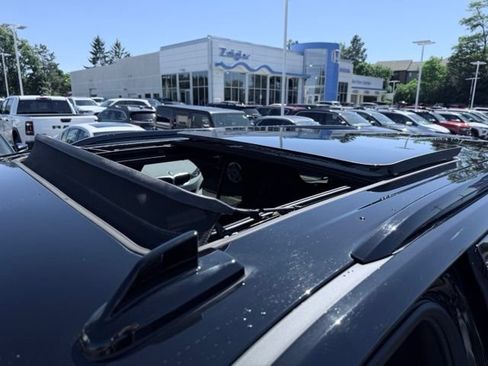 Used 2023 Chevrolet Tahoe RST w/ Luxury Package AWD/4WD image 11