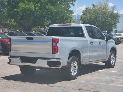 Used 2020 Chevrolet Silverado 1500 Custom w/ Custom Value Package RWD image 3