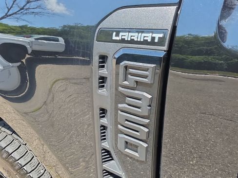Used 2023 Ford F350 Lariat w/ Black Appearance Package AWD/4WD image 18