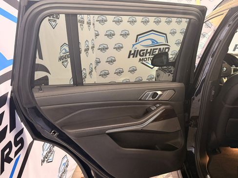 Used 2021 BMW X7 xDrive40i w/ M Sport Package image 17