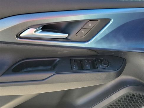 New 2026 Chevrolet Equinox EV LT image 11