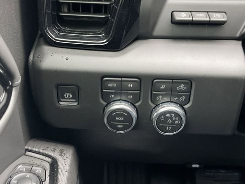 New 2026 GMC Sierra 1500 AT4X AWD/4WD image 18