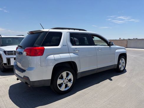 Used 2015 GMC Terrain SLE w/ Chrome Edition AWD/4WD image 3