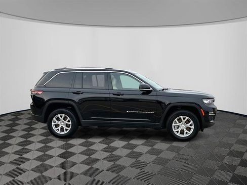 Certified 2023 Jeep Grand Cherokee Limited image 8