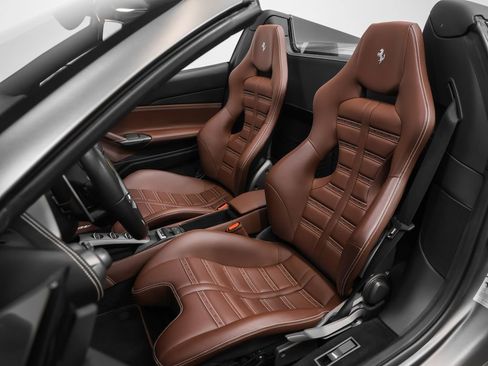 Certified 2019 Ferrari 488 Spider RWD image 3