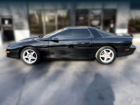 Used 1996 Chevrolet Camaro Z28 image 2