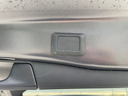 Used 2023 Toyota RAV4 Limited image 25