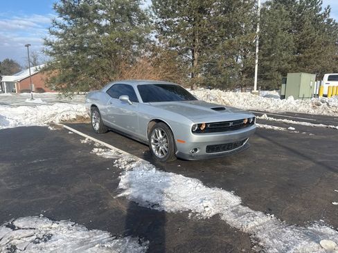 Used 2022 Dodge Challenger GT image 9