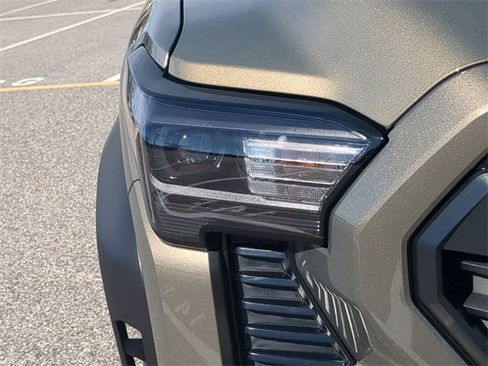 Certified 2026 Toyota Tacoma TRD Off-Road image 10